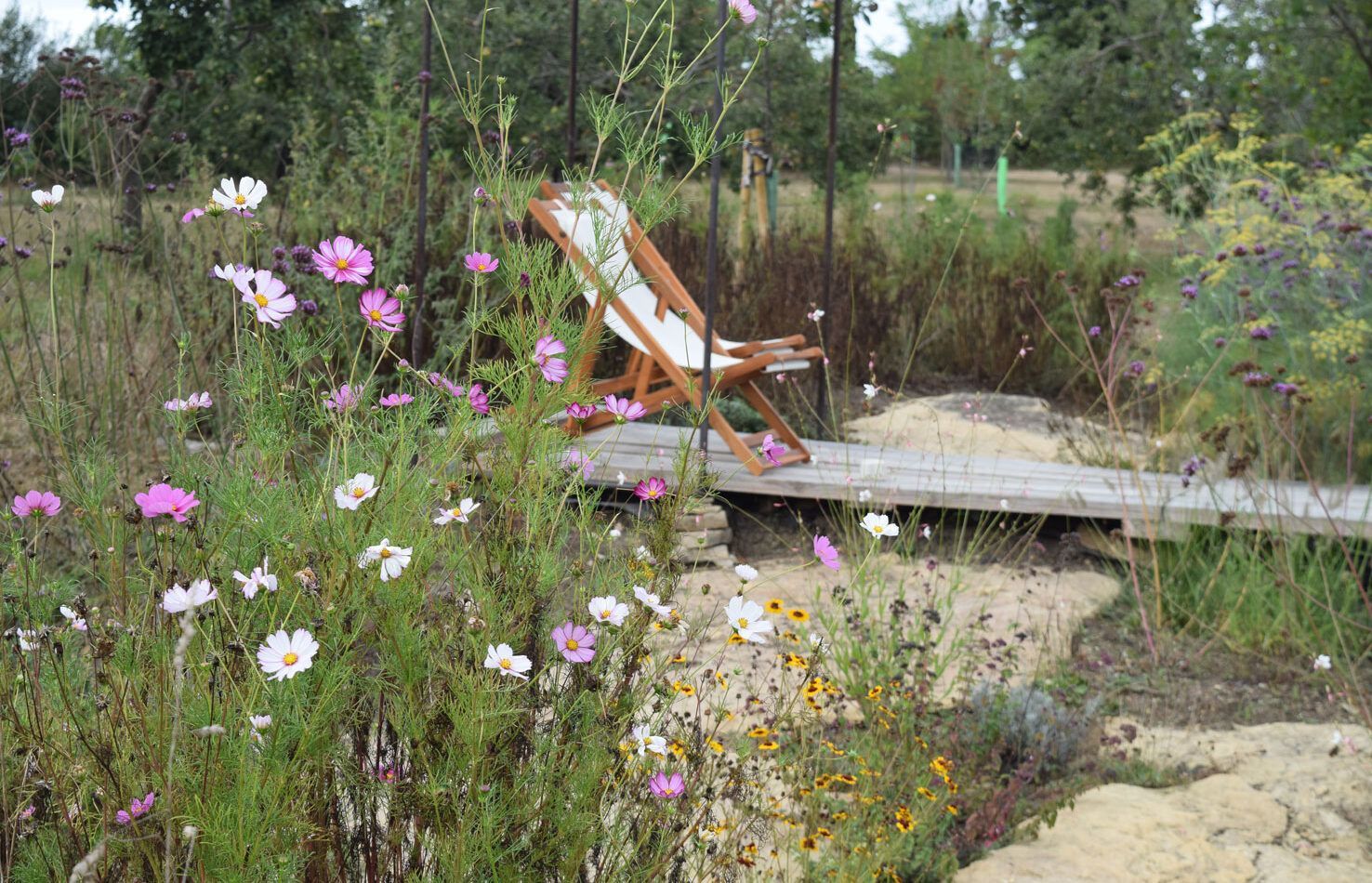 Learning RFesidencies. Residencia de formación artística en Asturias. Técnicas pictóricas antiguas. Cursos de arte con alojamiento en una quintana tradicional, entre jardines y frutales. Art retreat in the countyside.